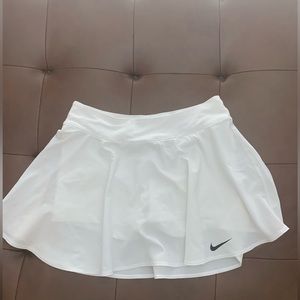 NIKE White Tennis Circle Skirt. Size M Long.